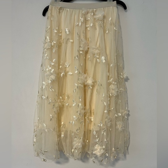 Flower Skirt - Picture 2 of 3